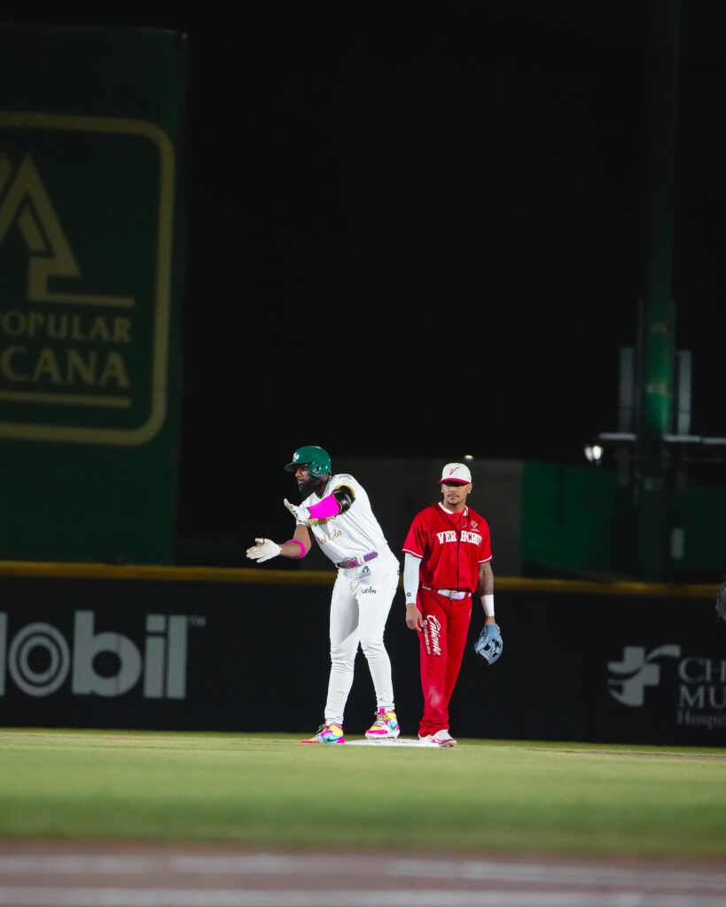 Los Bravos pierden ante El águila de Veracruz. Foto: Cortesía Bravos de León.