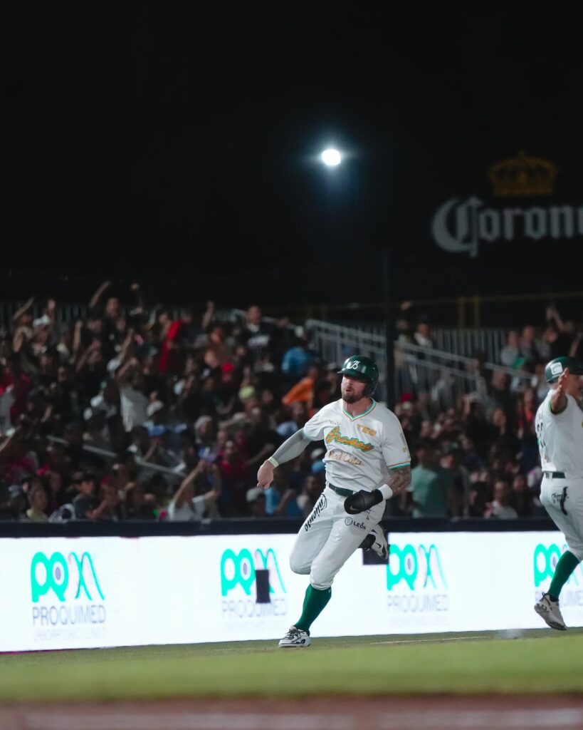 Los Bravos pierden ante El águila de Veracruz. Foto: Cortesía Bravos de León.