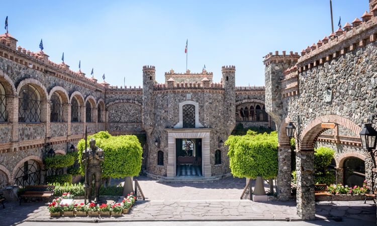 CASTILLO DE SANTA CECILIA