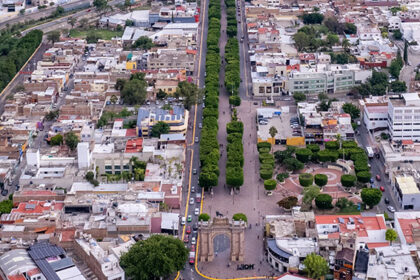 León