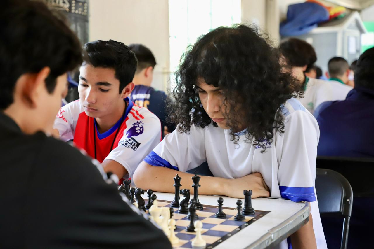 ESTUDIANTES