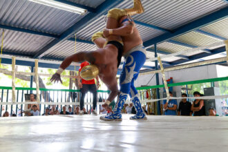LUCHADORES