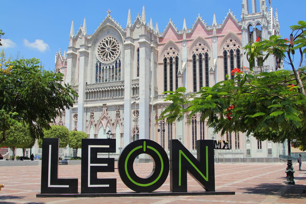 LEON